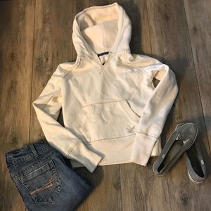 American Eagle cream hoodie